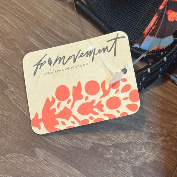 Free People movement NWT animal print Quilted Print Sling Bag - Picture 7 of 8